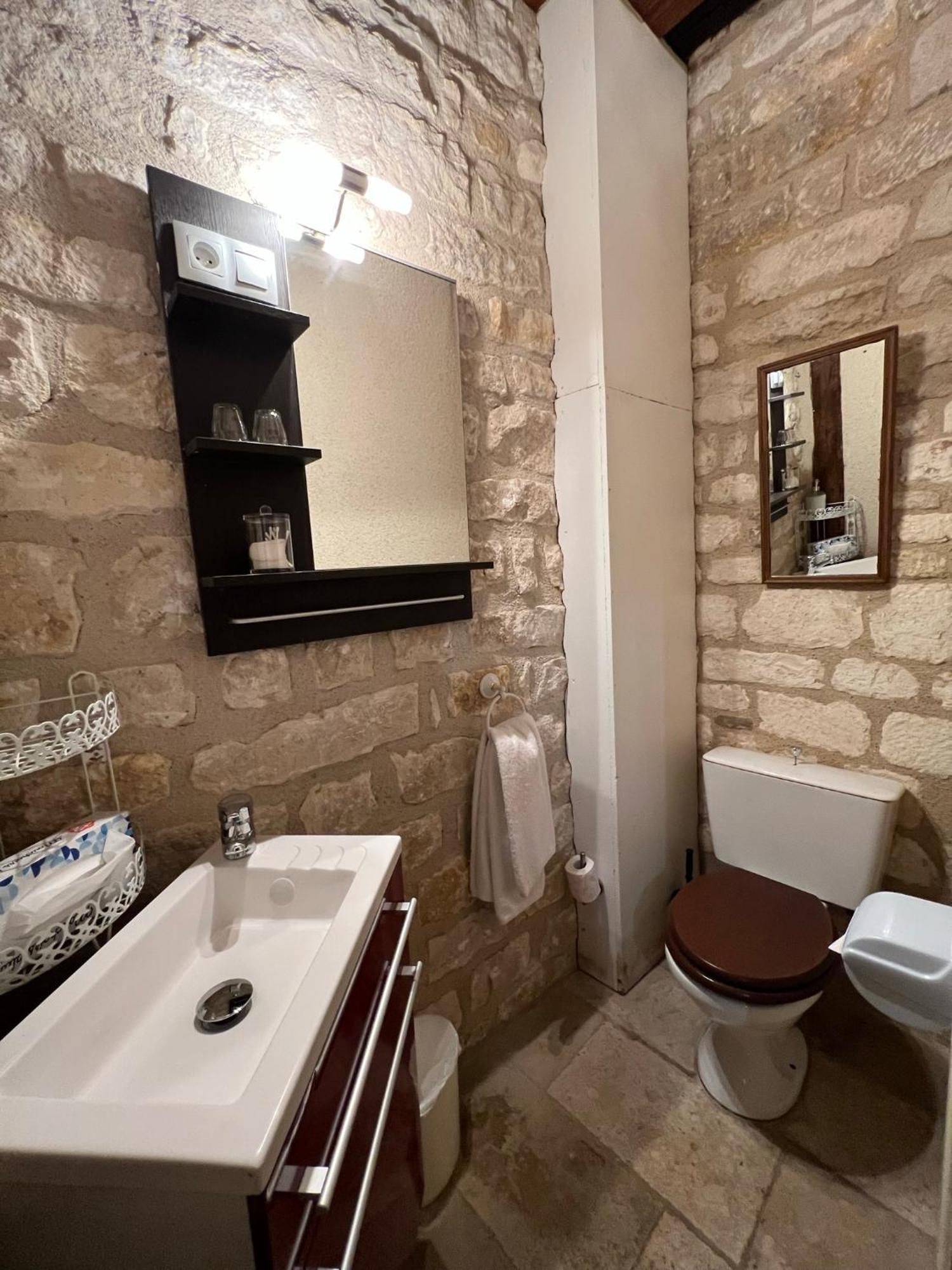 La Maison D'alienor - Les Valmurs - Rdec - - 89 Apartment