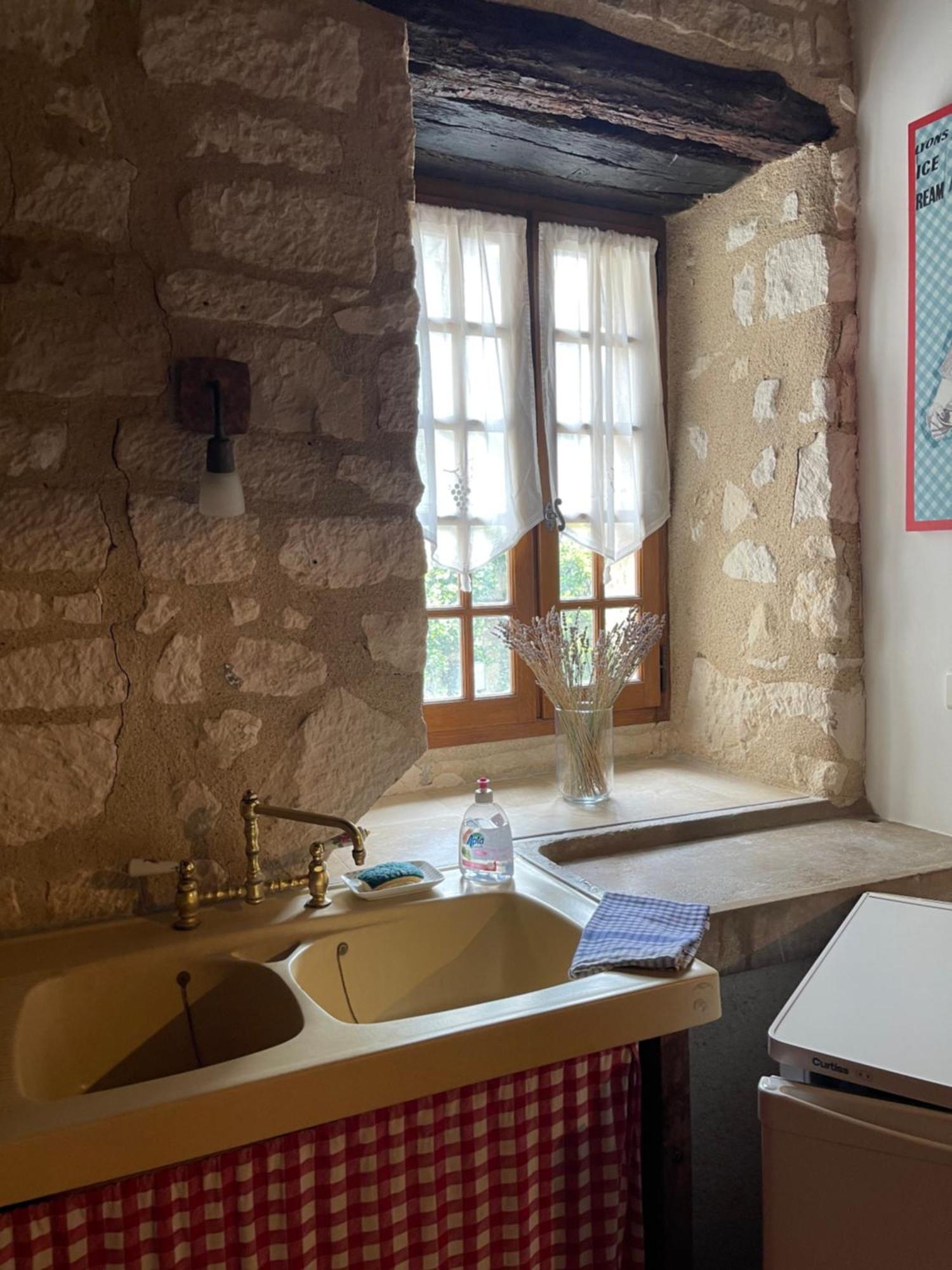 La Maison D'alienor - Les Valmurs - Rdec - - 89